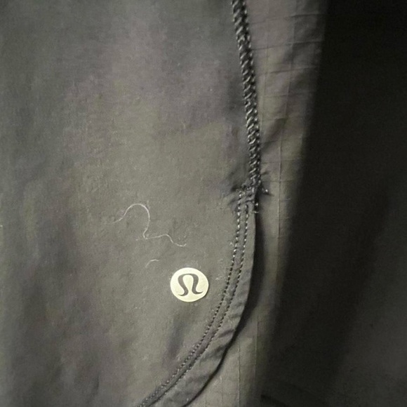 lululemon athletica Black Short Sleeve Tee - Picture 4 of 7